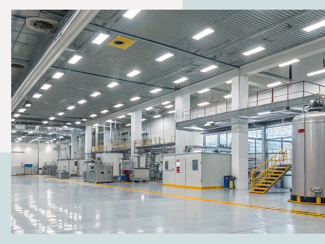 Освещение ангаров в Новосибирске от 610 руб. - Эффективные решения