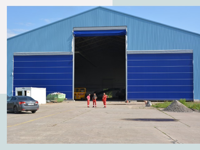 Ангарные ворота в Новосибирск от СтальСтрой-Нвс по цене 610 руб.